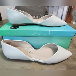 NWT BC whit flats size 9.5